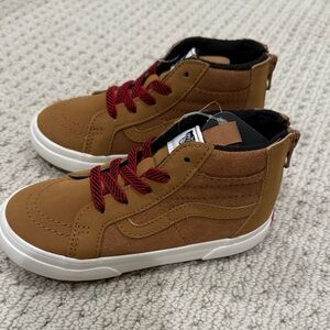 VANS *new* MTE Hi-top Zip toddler boot Size 9.5
